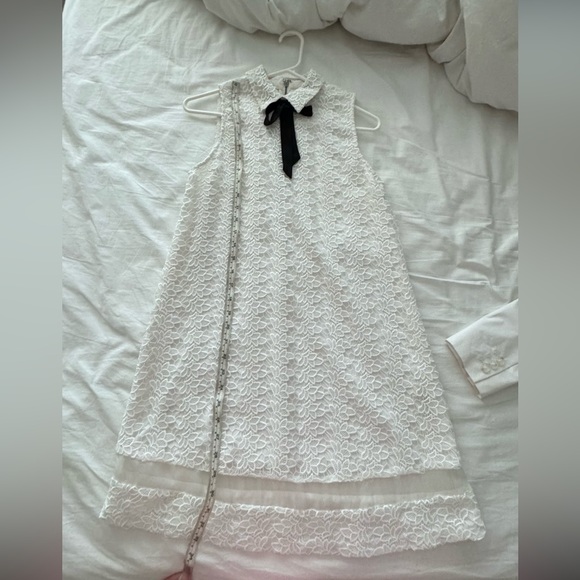 Alice + Olivia Irene Lace Dress - Picture 6 of 8